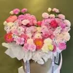 Корзина белых тюльпанов 31 шт.